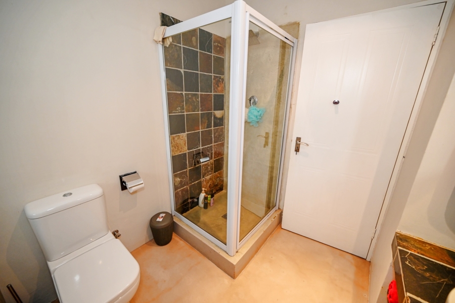 5 Bedroom Property for Sale in Vierlanden Western Cape